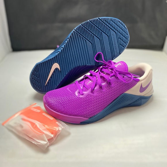 Nib Nike Womens Metcon 5 Vivid Purple 